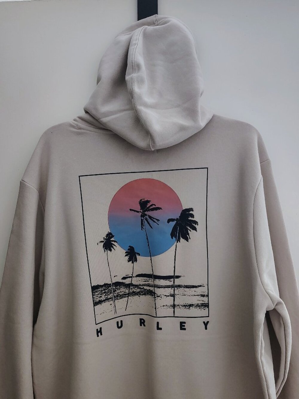 Brand new Hurley coastal graphic pullover hoodie in bone/ light beige (size XL)